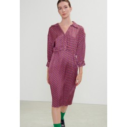 robe shaning american...